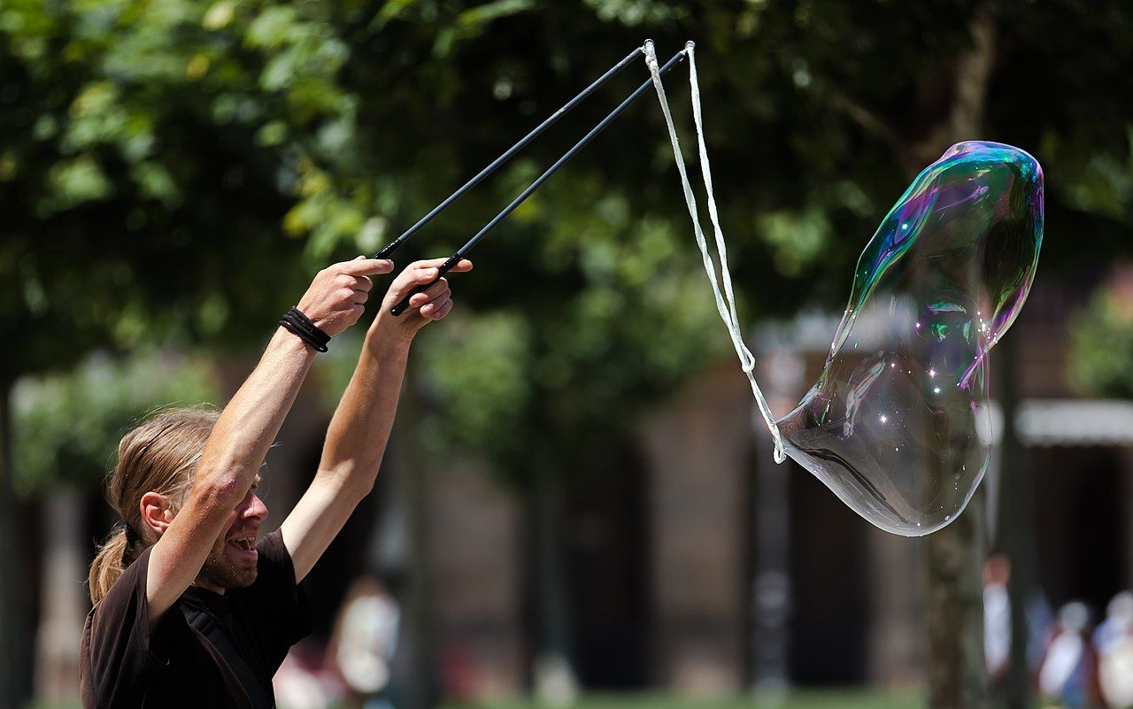 Soap_bubbles_-Bulles_de_savon-Picture_Image_Photography(14255860069).jpg